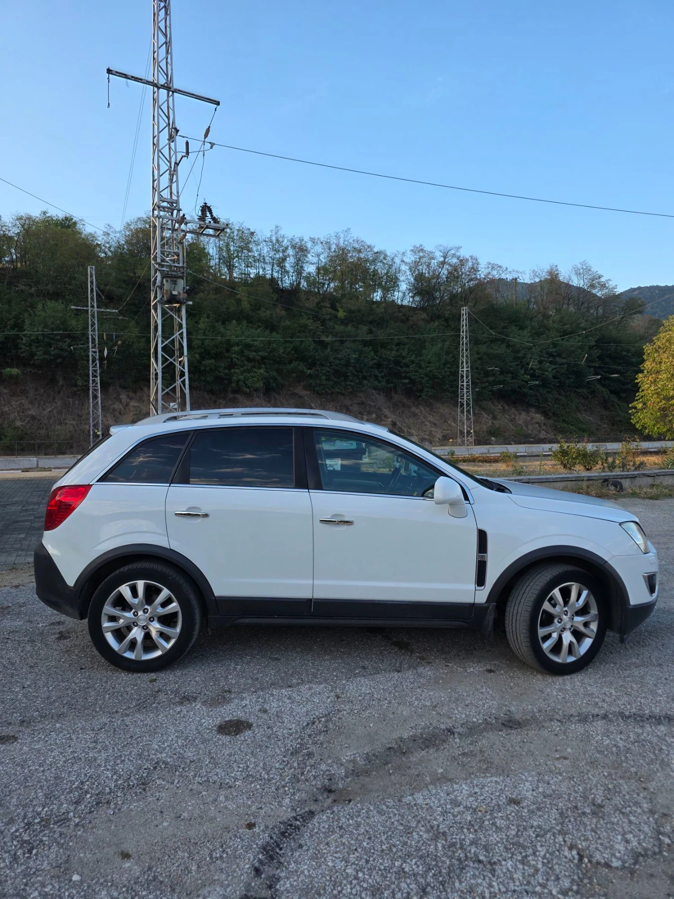 Opel Antara, снимка 4 - Автомобили и джипове - 56345504