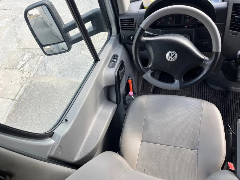 VW Crafter, снимка 10 - Бусове и автобуси - 47556179