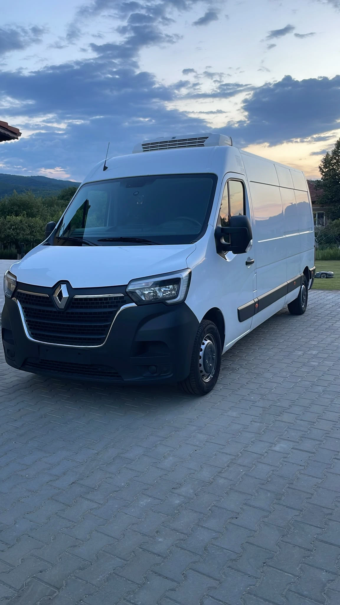 Renault Master 2.3dci L3H2 Хладилен 3500кг.