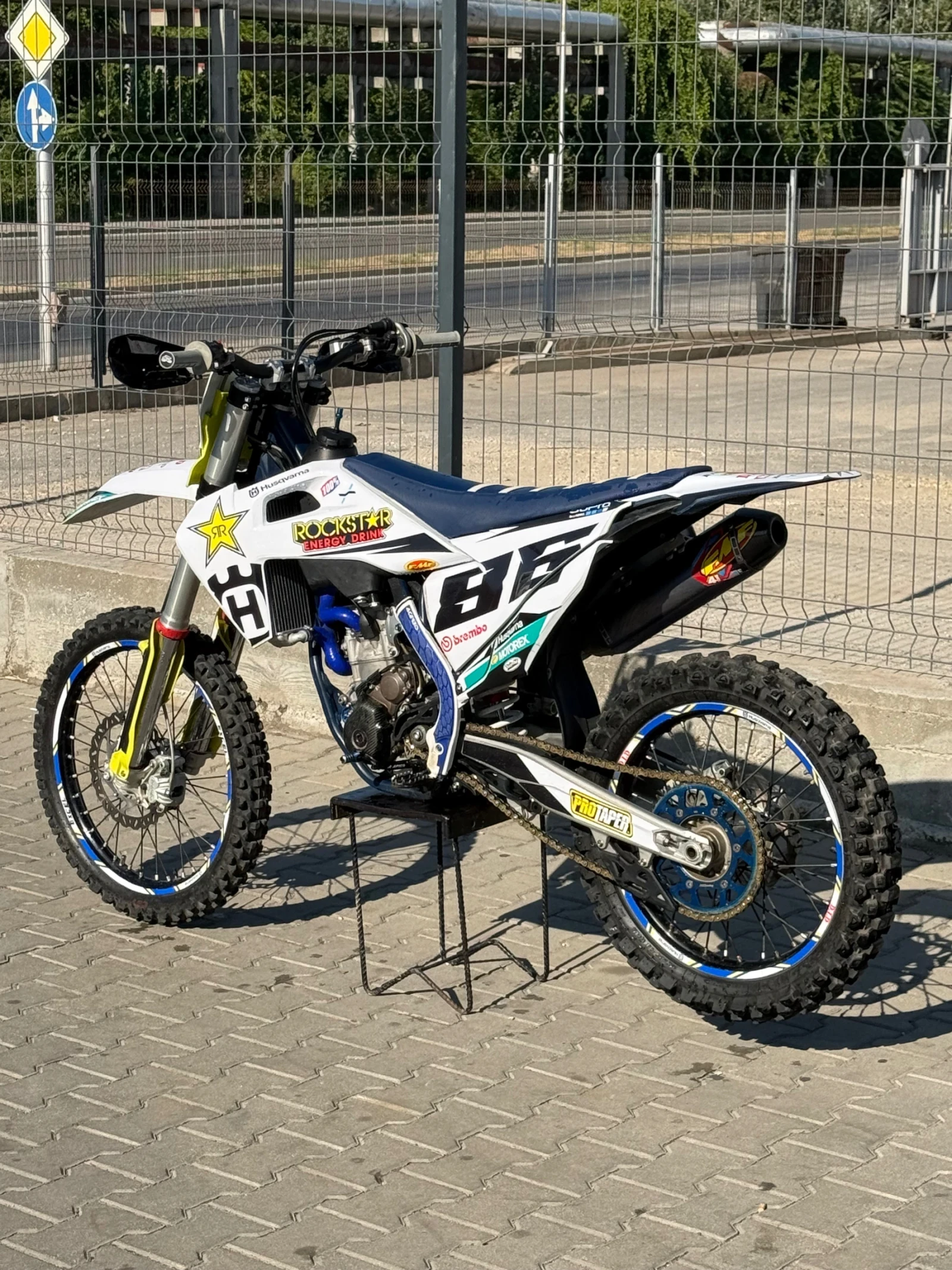 Husqvarna 350 Fmf titanium 4.1, снимка 2 - Мотоциклети и мототехника - 55694889