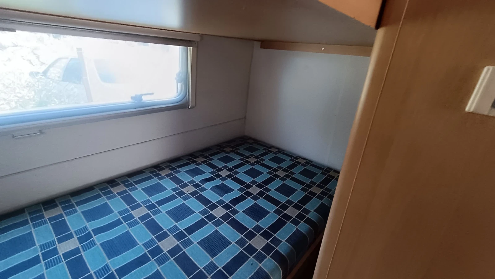 Каравана Adria 502, снимка 10 - Каравани и кемпери - 54736269