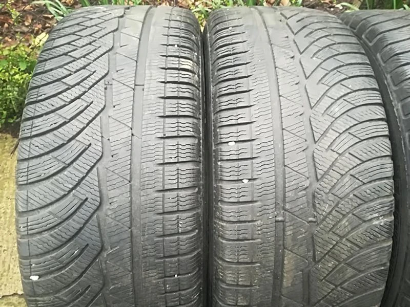 Гуми Зимни 225/55R18, снимка 3 - Гуми и джанти - 23634412