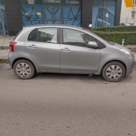 Toyota Yaris 1.3 Бензин, снимка 4