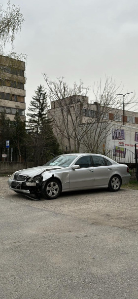 Обява за продажба на Mercedes-Benz E 220 ~3 999 лв. - изображение 1