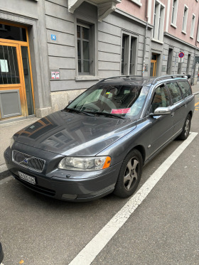 Volvo V70 2.5T, снимка 1 - Автомобили и джипове - 46139851