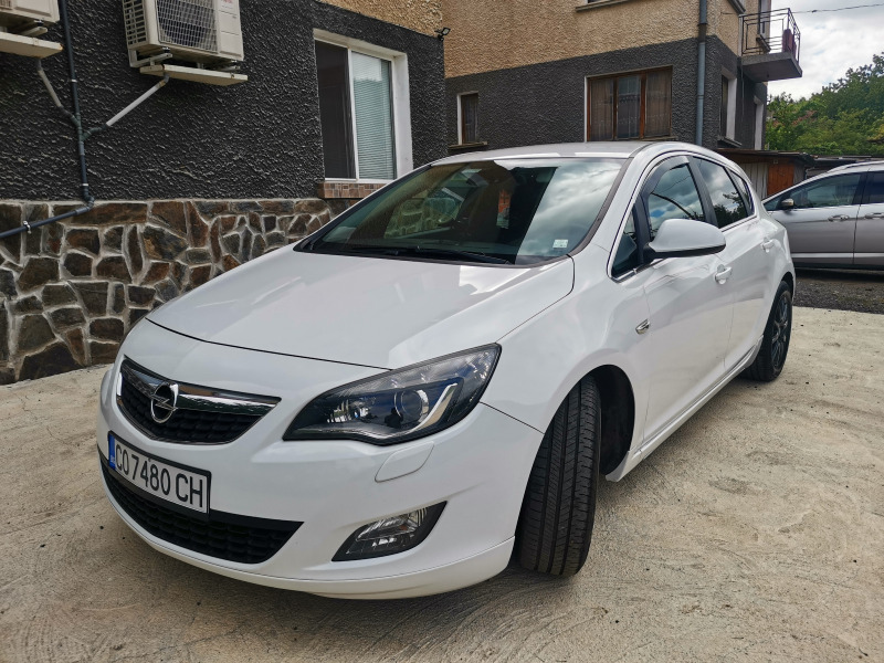 Opel Astra, снимка 1 - Автомобили и джипове - 45542689