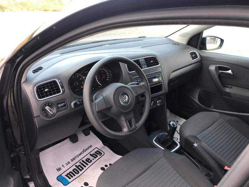 VW Polo 1.4I, снимка 7 - Автомобили и джипове - 46676523