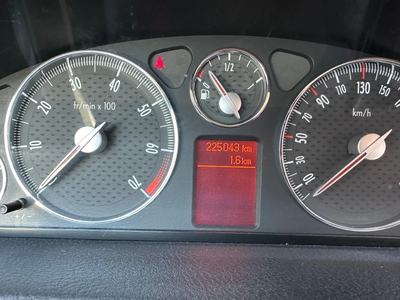 Peugeot 407 2.2, снимка 11 - Автомобили и джипове - 47148015