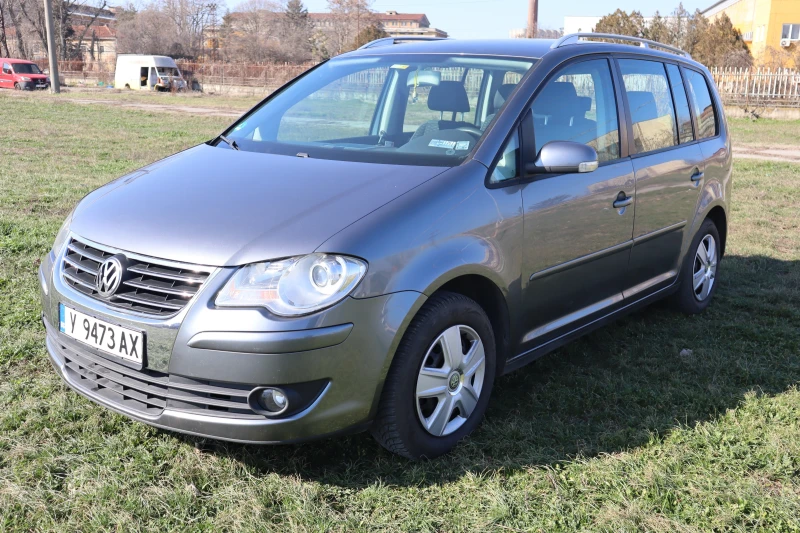 VW Touran 1.9 TDI, снимка 8 - Автомобили и джипове - 49054874