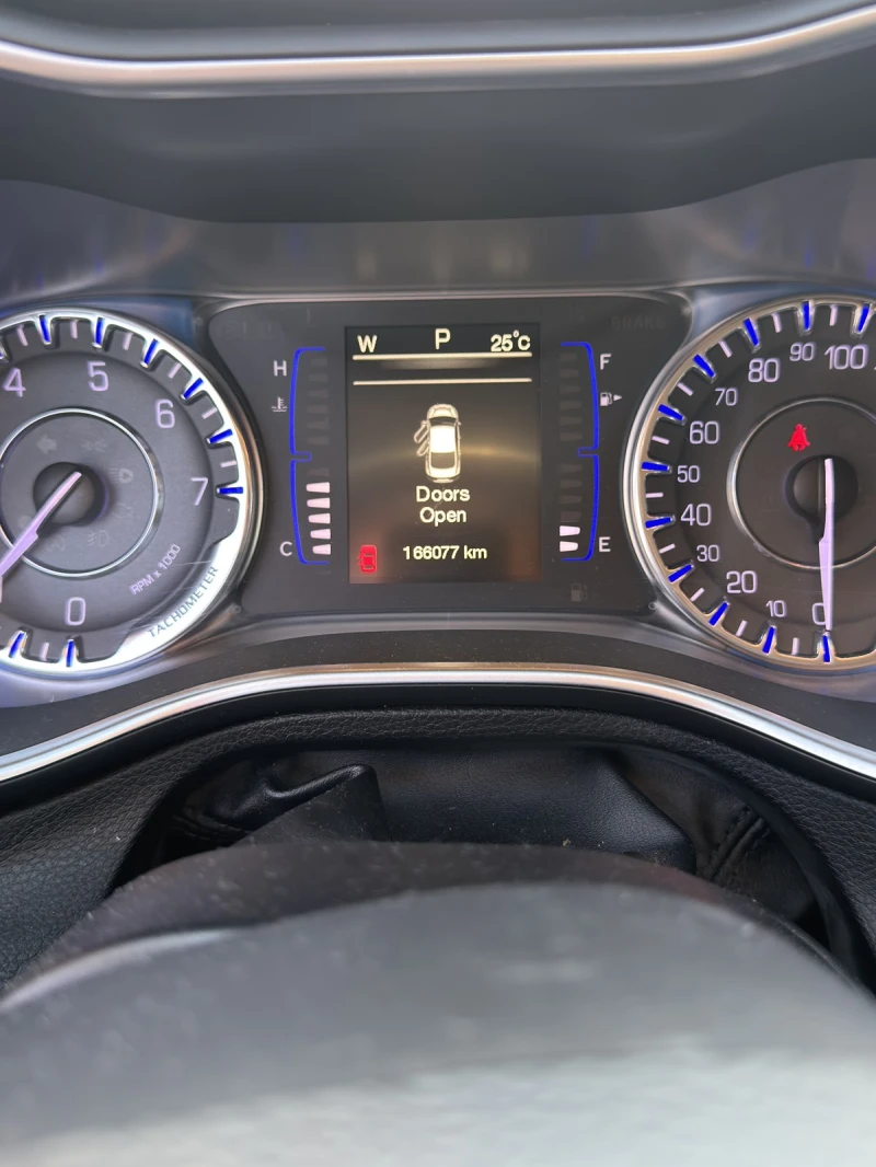 Chrysler 200, снимка 10 - Автомобили и джипове - 52616031