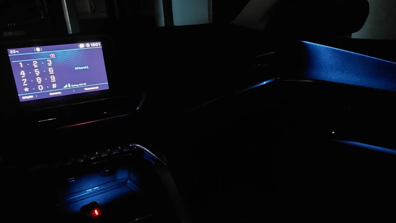 Peugeot 3008 1.5HDI, снимка 8 - Автомобили и джипове - 51711853