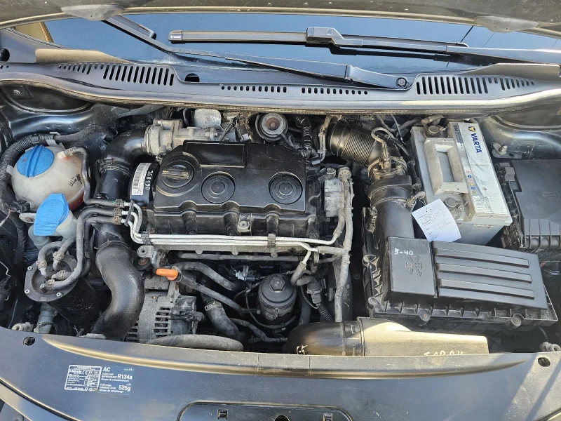 VW Caddy 2.0 TDI, снимка 16 - Автомобили и джипове - 52435694