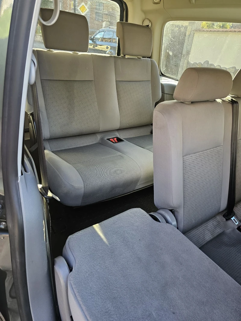VW Caddy 2.0 TDI, снимка 7 - Автомобили и джипове - 52435694
