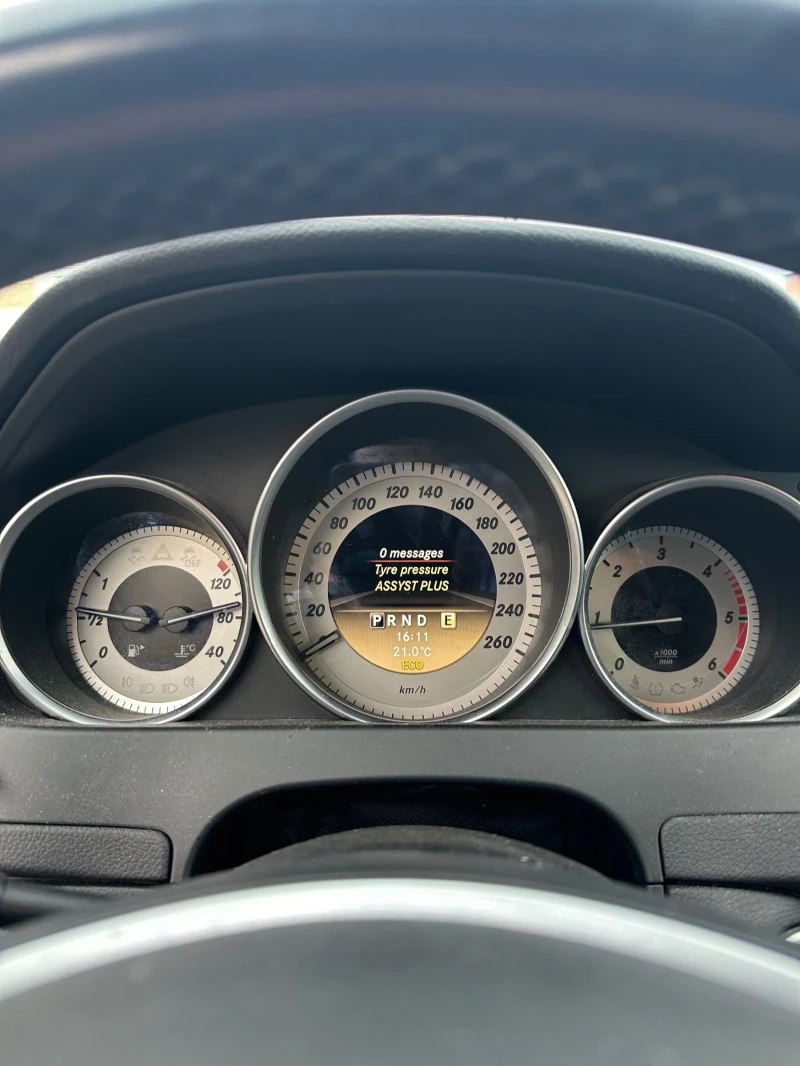 Mercedes-Benz C 220 W204 AMG PACK, снимка 8 - Автомобили и джипове - 52449641