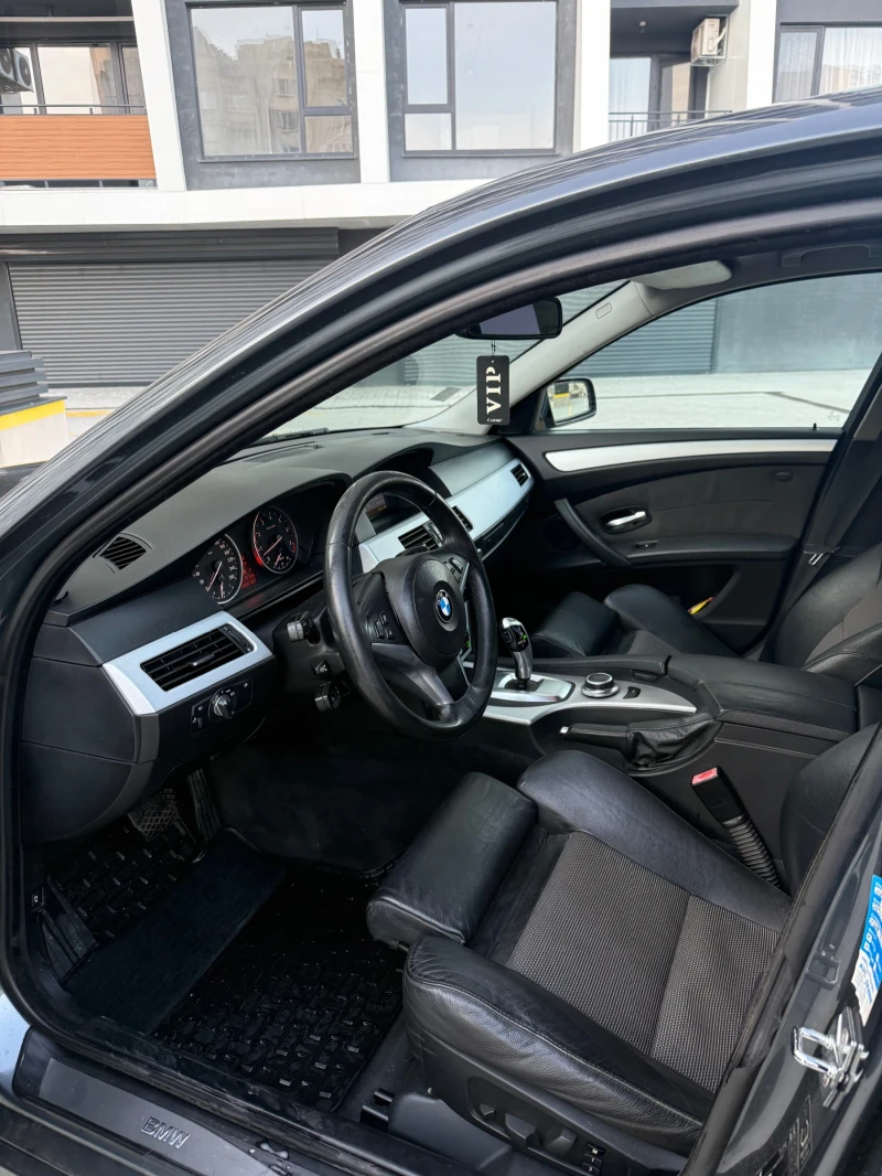 BMW 523 LCI, снимка 9 - Автомобили и джипове - 52628737