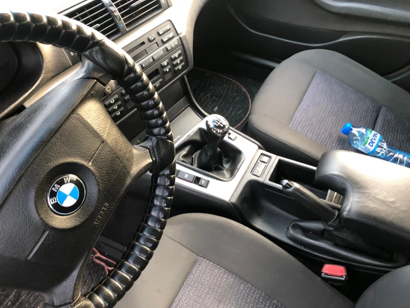 BMW 320 Facelift 6 skorosti, снимка 6 - Автомобили и джипове - 52685743