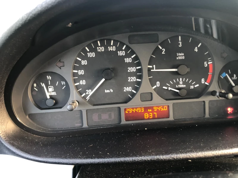 BMW 320 Facelift 6 skorosti, снимка 8 - Автомобили и джипове - 52685743