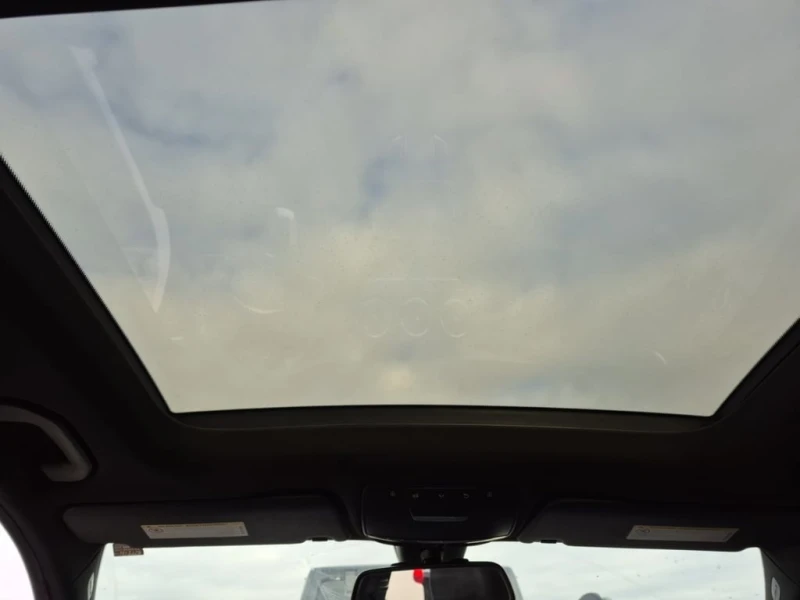 Mercedes-Benz C 300 * CARFAX * БЕЗ ПЪРВОНАЧАЛНА ВНОСКА, снимка 12 - Автомобили и джипове - 53000809