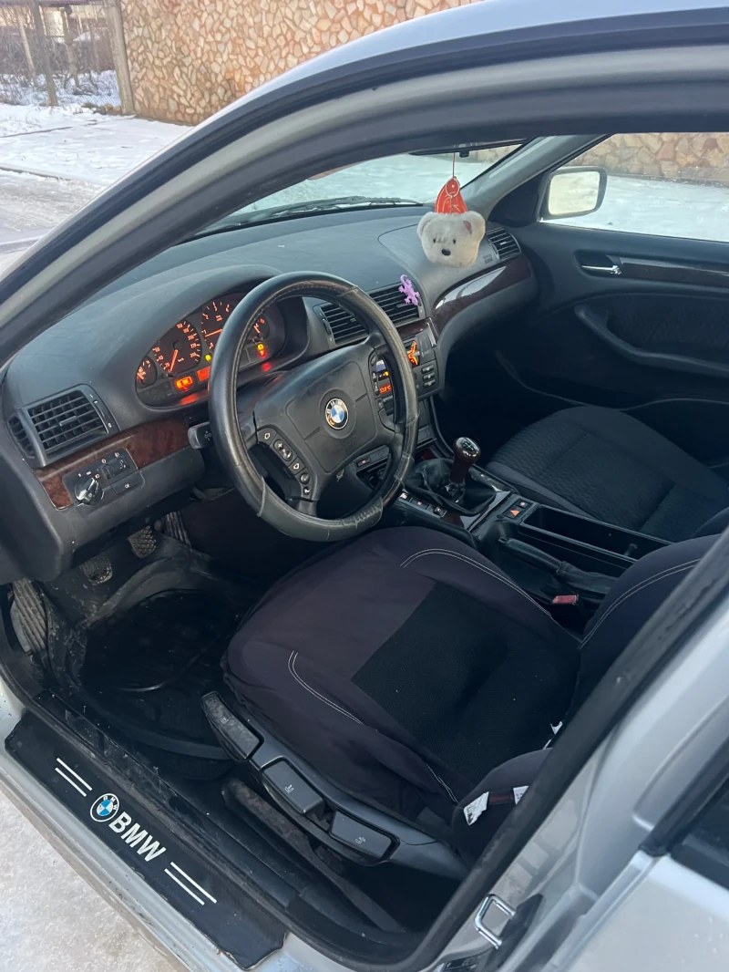 BMW 320, снимка 6 - Автомобили и джипове - 53131168