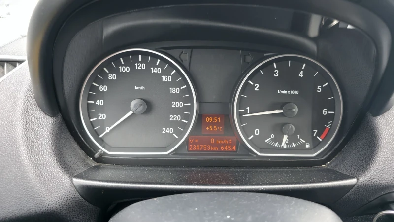 BMW 116 E87, снимка 8 - Автомобили и джипове - 53453487