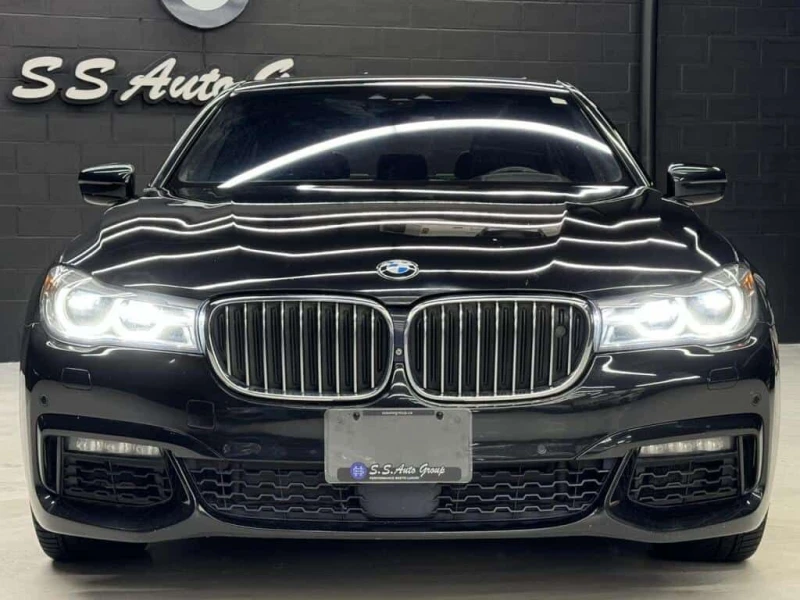 BMW 750 M SPORT| NIGHT VIS| BSM| LKA| 360CAM| HK SOUND, снимка 2 - Автомобили и джипове - 53542036