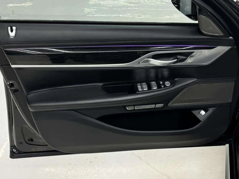 BMW 750 M SPORT| NIGHT VIS| BSM| LKA| 360CAM| HK SOUND, снимка 8 - Автомобили и джипове - 53542036