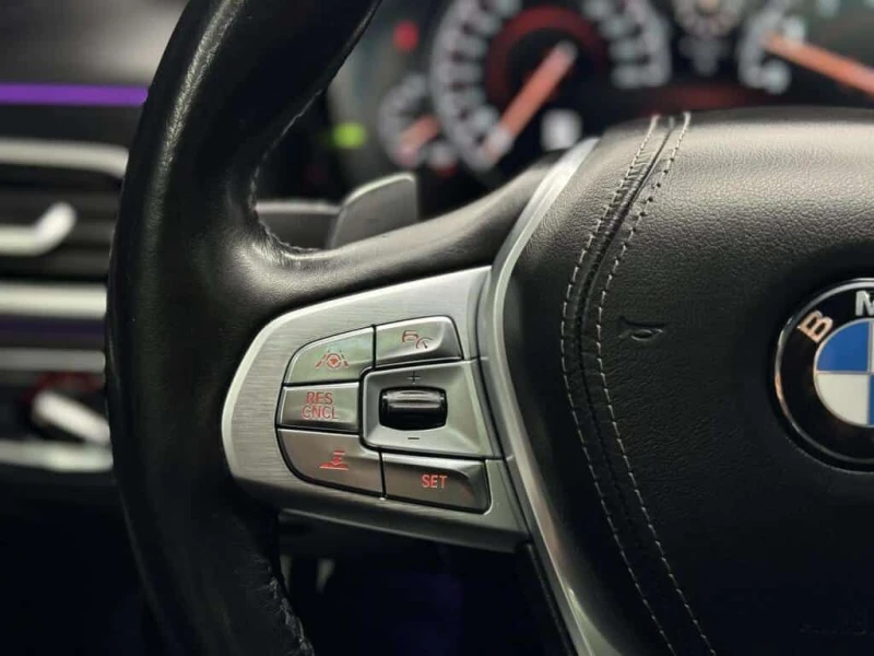 BMW 750 M SPORT| NIGHT VIS| BSM| LKA| 360CAM| HK SOUND, снимка 14 - Автомобили и джипове - 53542036