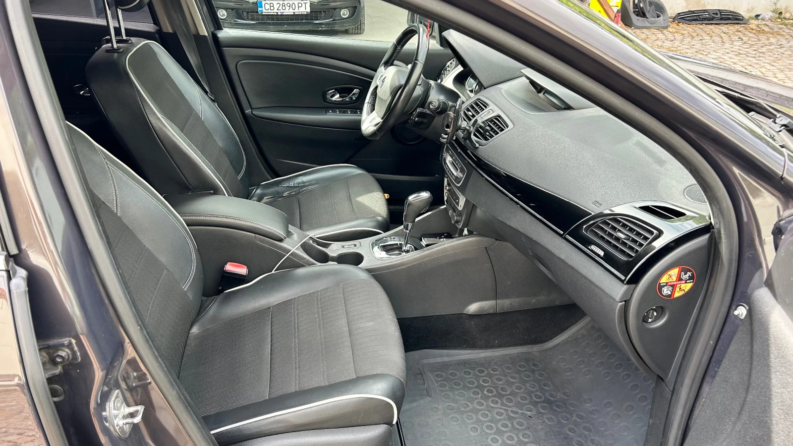 Renault Fluence 1.5D 110кс Automatic - изображение 8