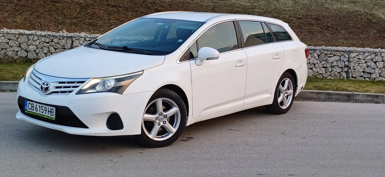 Toyota Avensis 1.8 ГАЗ-БЕНЗИН.-СПЕШНО - изображение 2