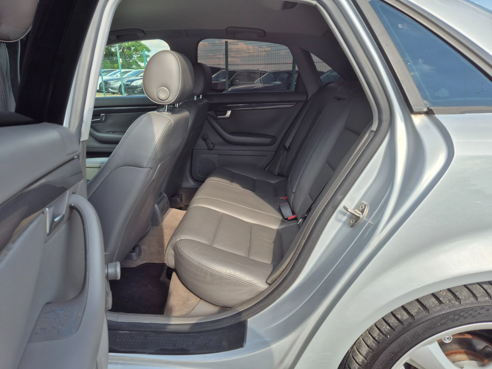 Audi A4 1.8Turbo | Mobile.bg   12