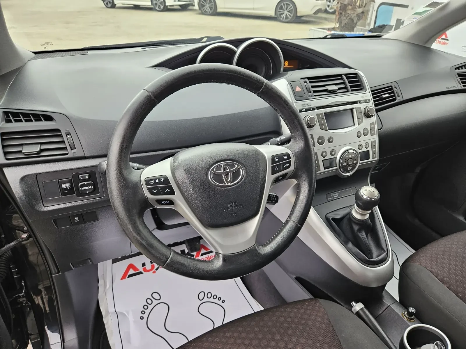 Toyota Verso 2.0D4d-126кс= ПАНОРАМА= 6СКОРОСТИ= АВТОПИЛОТ - изображение 8