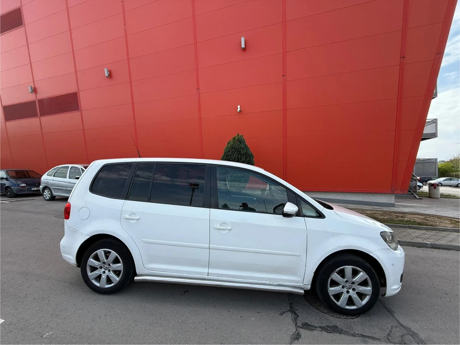 VW Touran ПРОМОЦИЯ* 2.0TDI* DSG* Автоматик - изображение 3