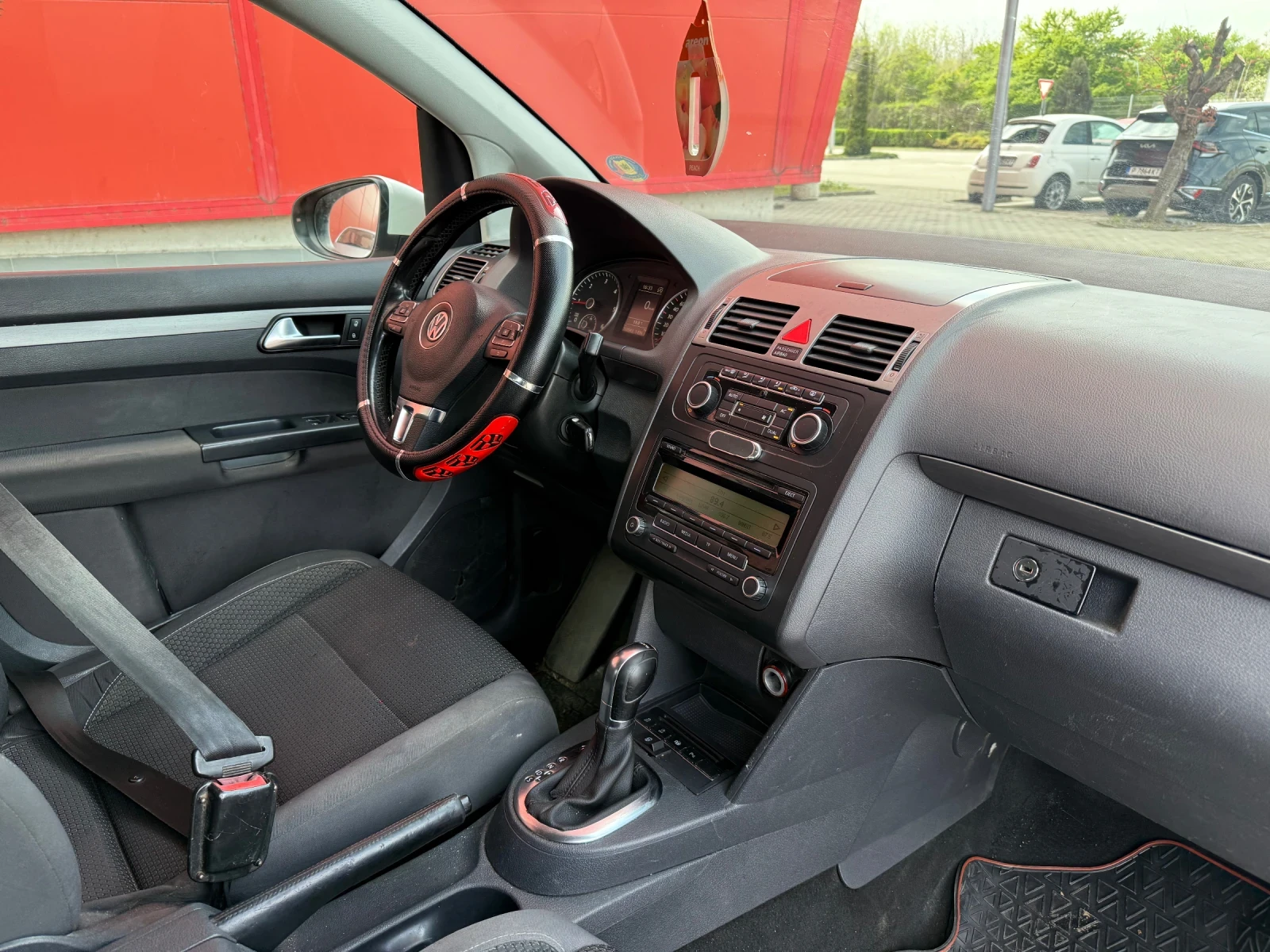 VW Touran ПРОМОЦИЯ* 2.0TDI* DSG* Автоматик - изображение 6