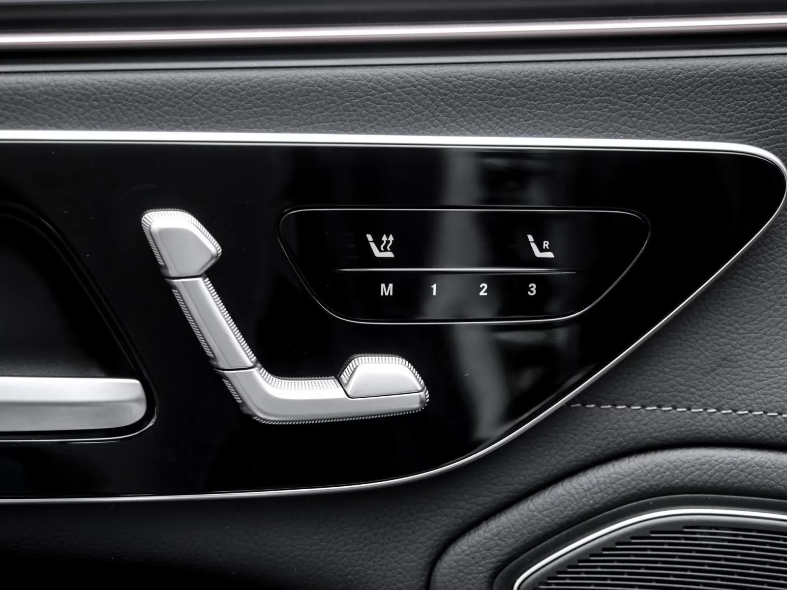 Mercedes-Benz EQS 450+ /333HP/PANO/MEMO/360/BURM/HUD/LED/DIGI/408g - изображение 10