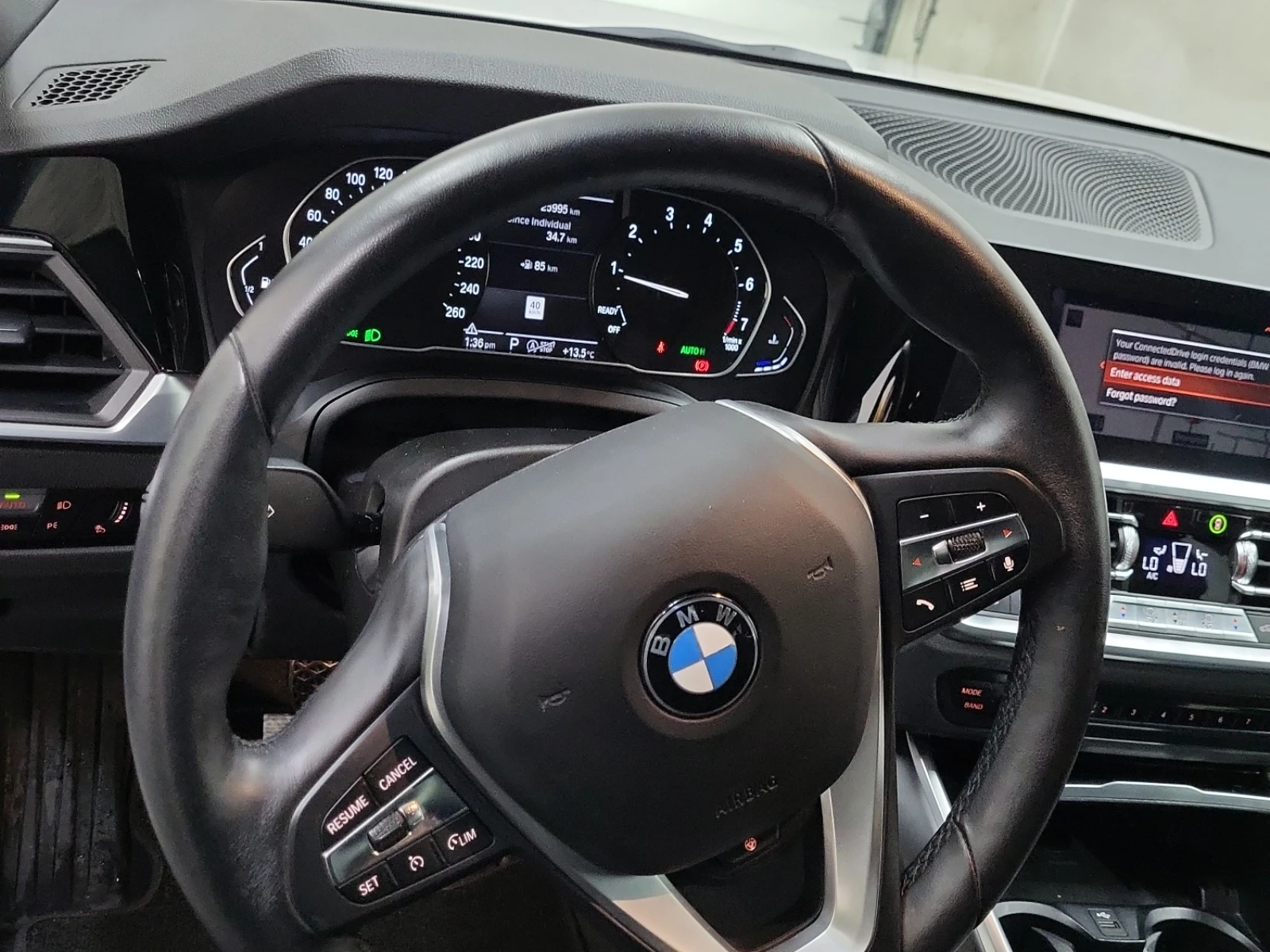BMW 330 * XI* CARFAX * БЕЗ ПЪРВОНАЧАЛНА ВНОСКА - изображение 9