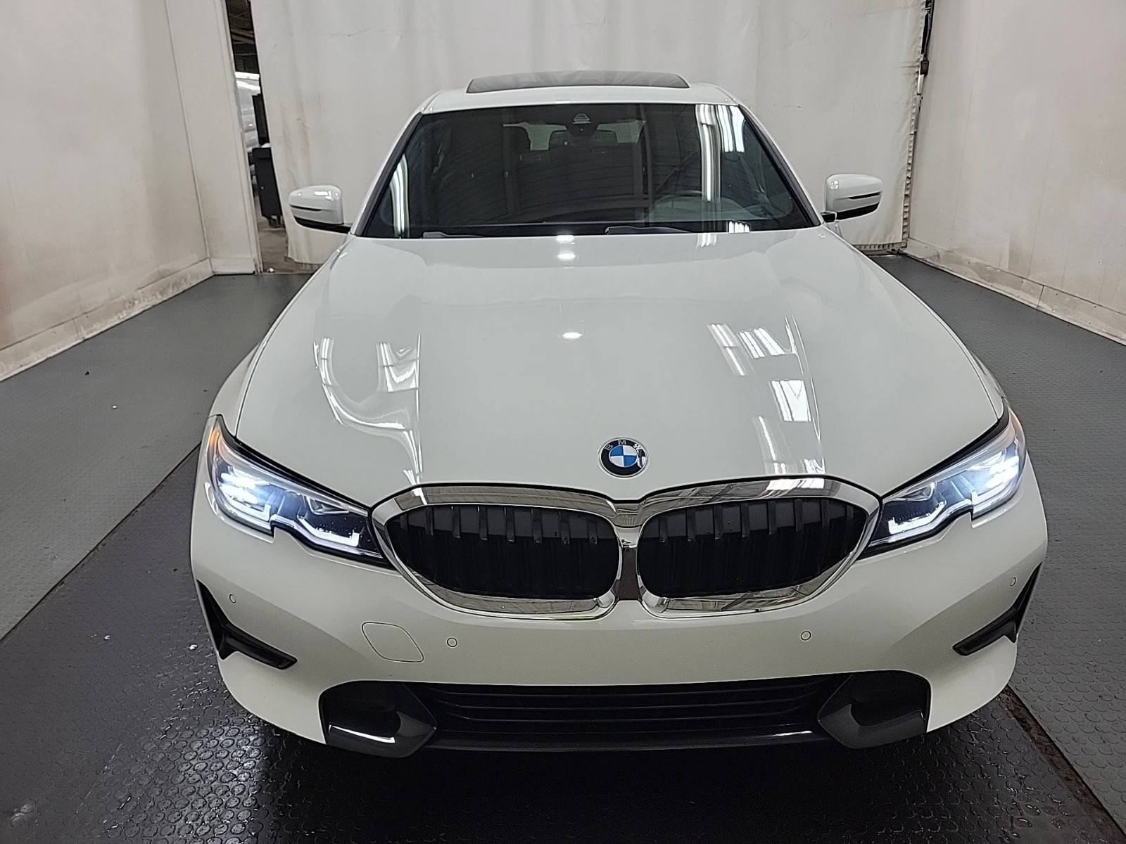 BMW 330 * XI* CARFAX * БЕЗ ПЪРВОНАЧАЛНА ВНОСКА - изображение 2