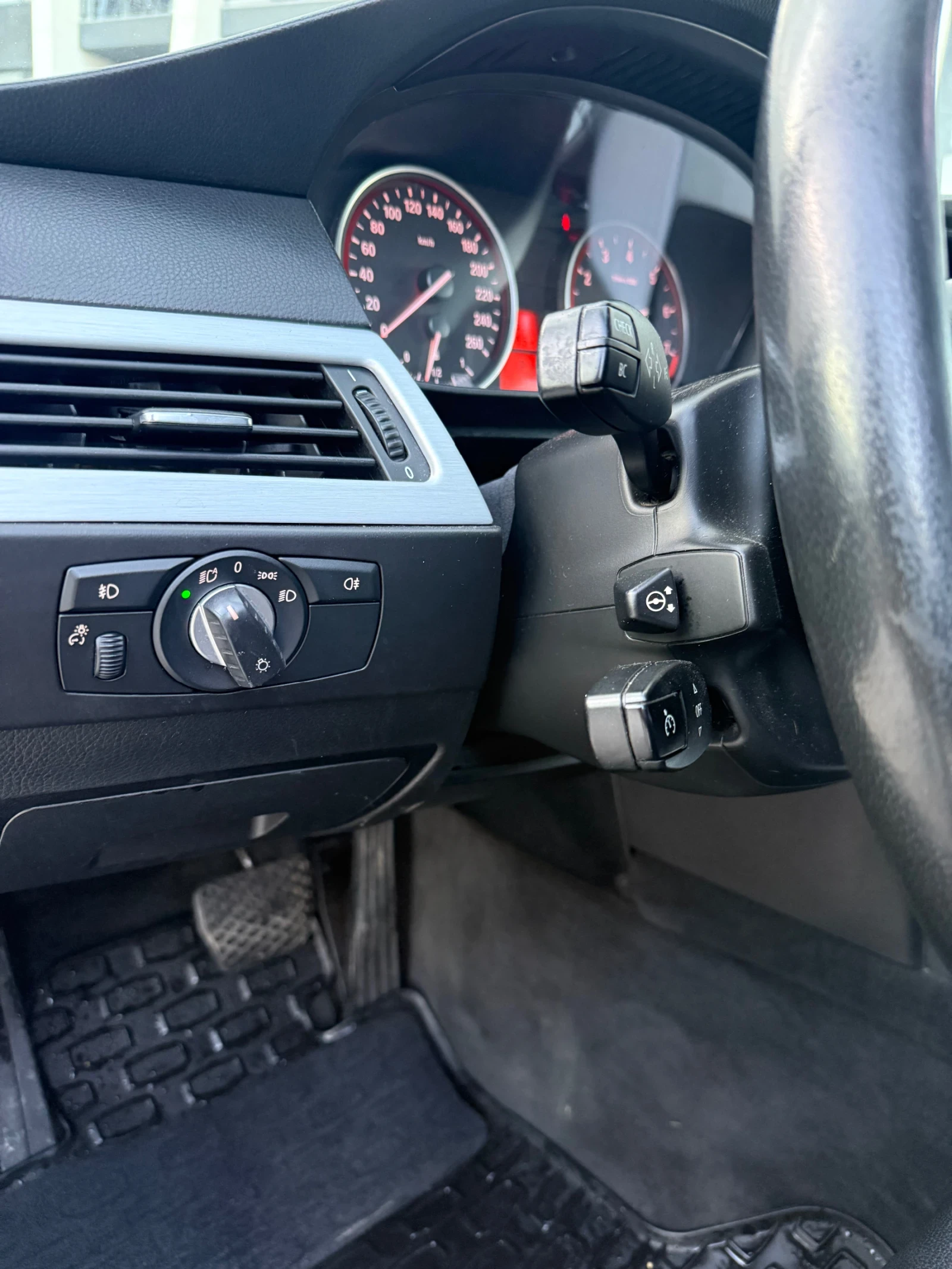 BMW 523 LCI - изображение 8