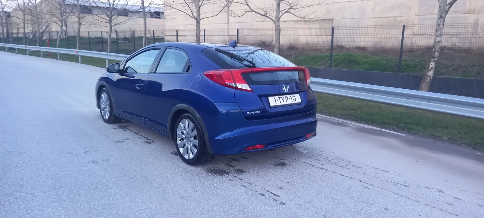 Honda Civic 1.8 - изображение 4