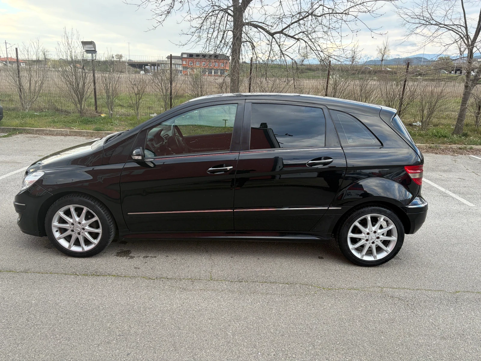 Mercedes-Benz B 200 2.0CDI * 136к.с.* 6 скорости* NAVI, снимка 7 - Автомобили и джипове - 53989278