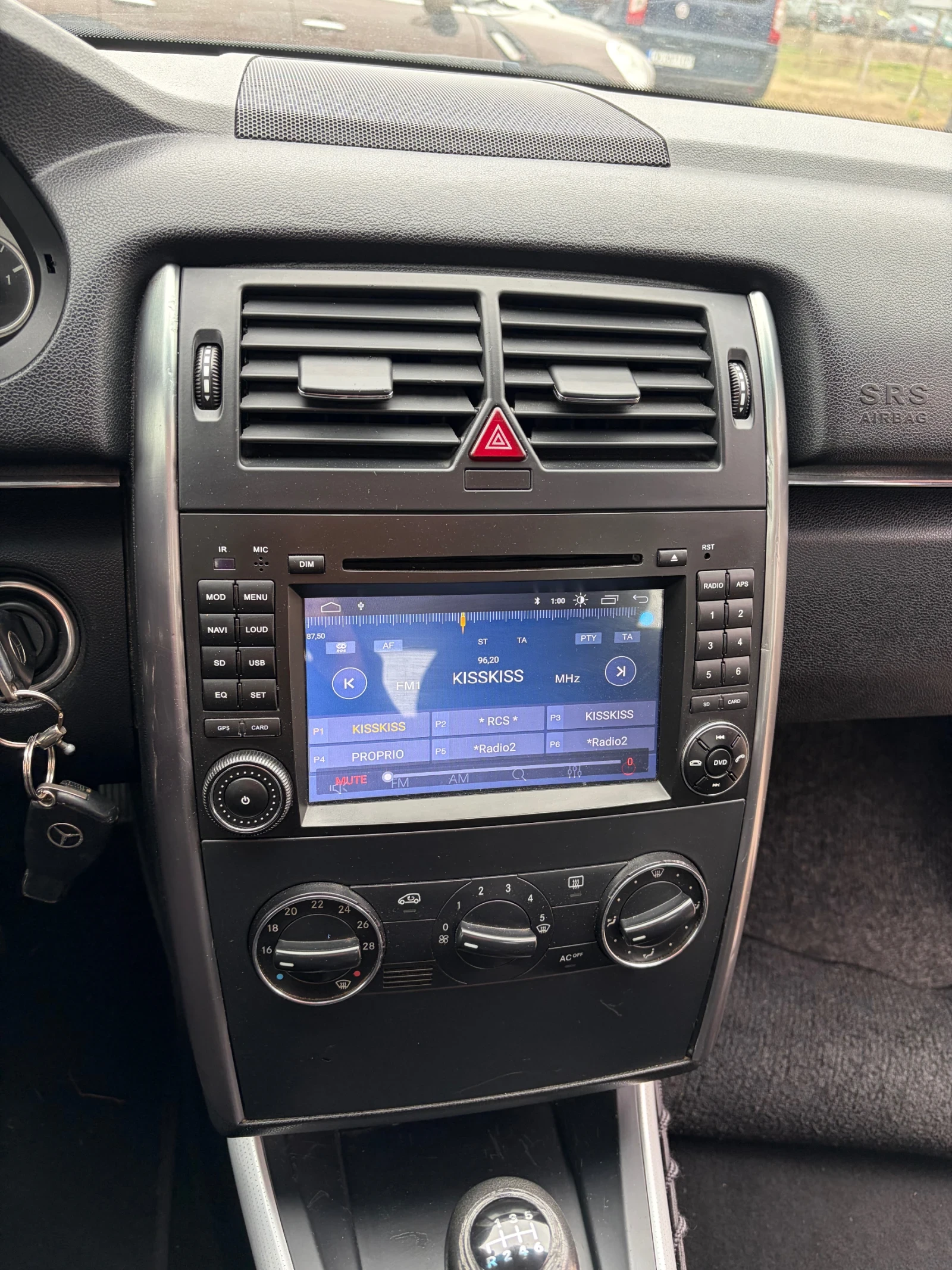 Mercedes-Benz B 200 2.0CDI * 136к.с.* 6 скорости* NAVI, снимка 10 - Автомобили и джипове - 53989278