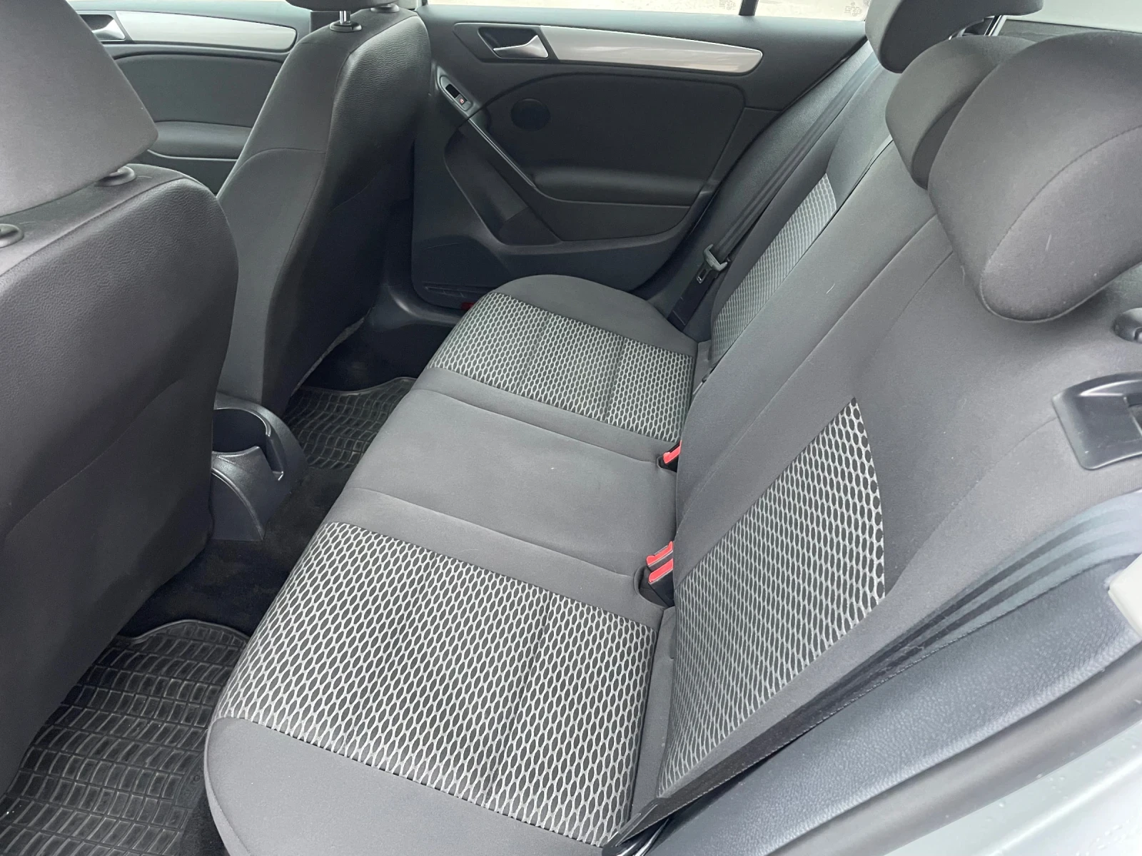 VW Golf, снимка 15 - Автомобили и джипове - 54039437