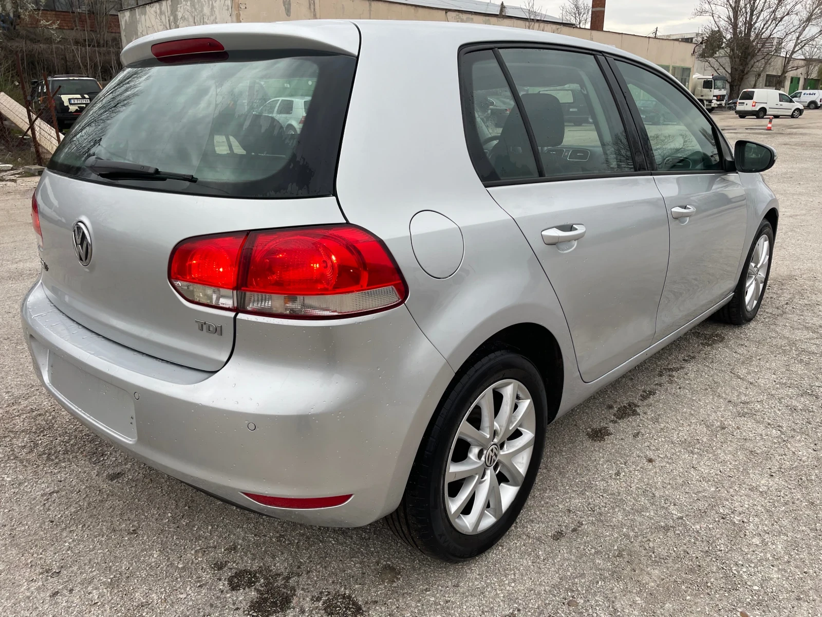 VW Golf, снимка 7 - Автомобили и джипове - 54039437