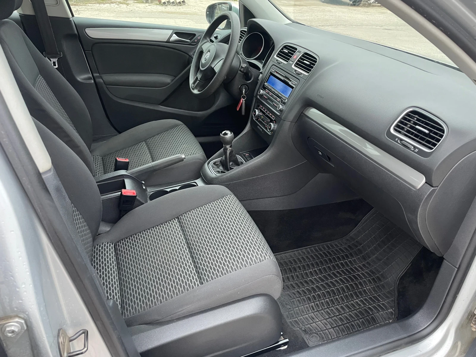 VW Golf, снимка 12 - Автомобили и джипове - 54039437