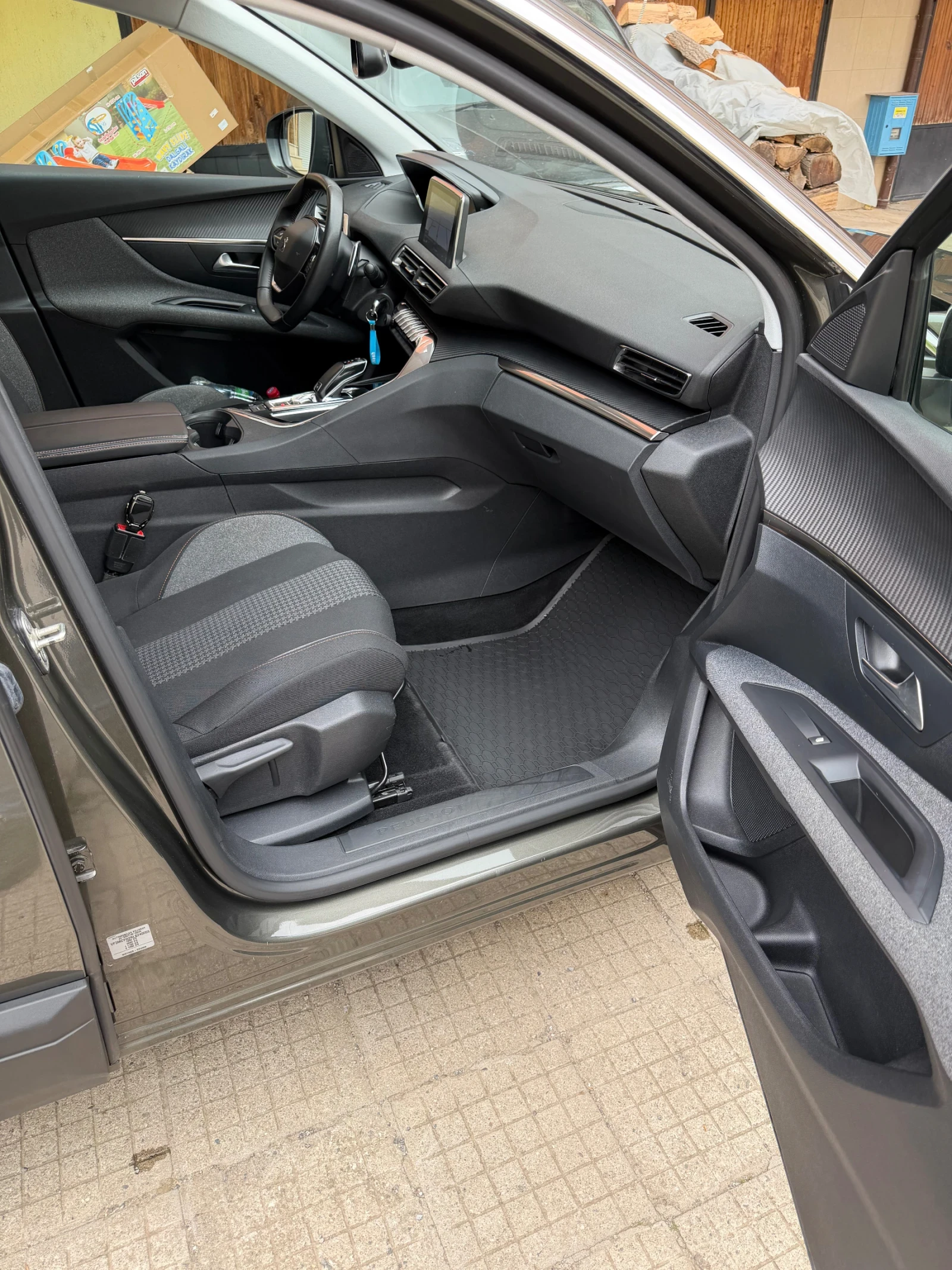 Peugeot 3008 1.5 BlueHDI ALLURE, снимка 12 - Автомобили и джипове - 54217972