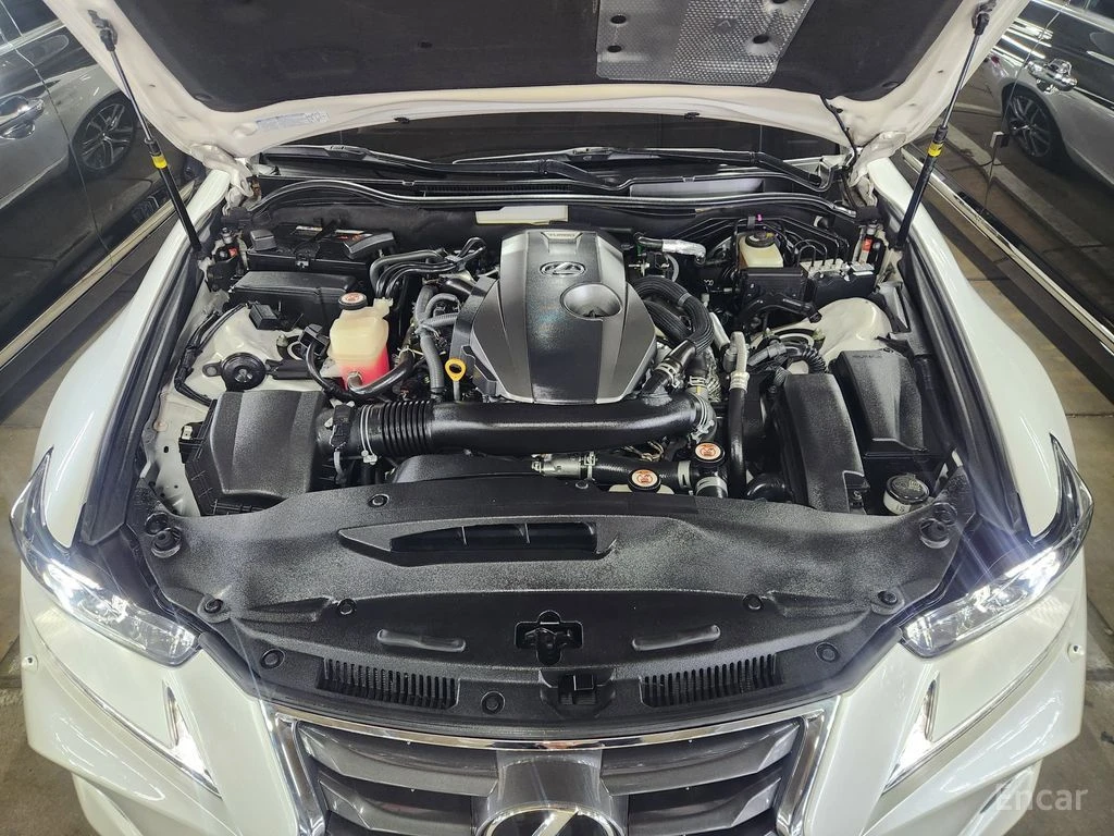 Lexus IS 300 SUPREME* ПОДГРЕВ* ОБДУХВАНЕ* КАМЕРА* КЕЙЛЕС* , снимка 15 - Автомобили и джипове - 54580818