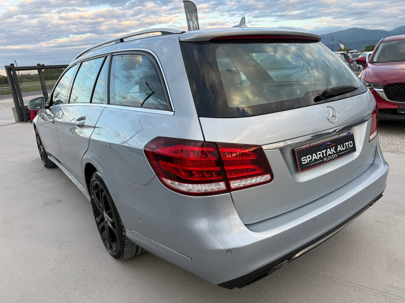 Mercedes-Benz E 350 D* 2015г* Топ Състояние* Сервизна История* 204.000, снимка 6 - Автомобили и джипове - 54599254