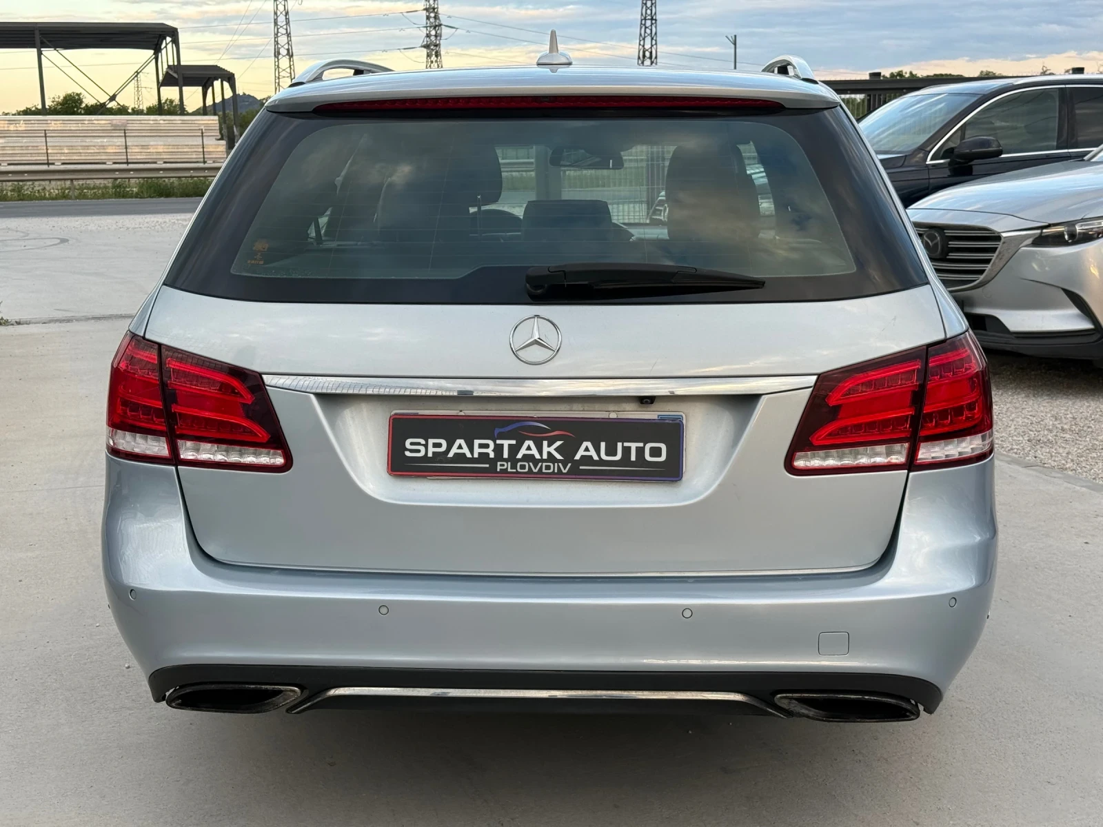 Mercedes-Benz E 350 D* 2015г* Топ Състояние* Сервизна История* 204.000, снимка 5 - Автомобили и джипове - 54599254