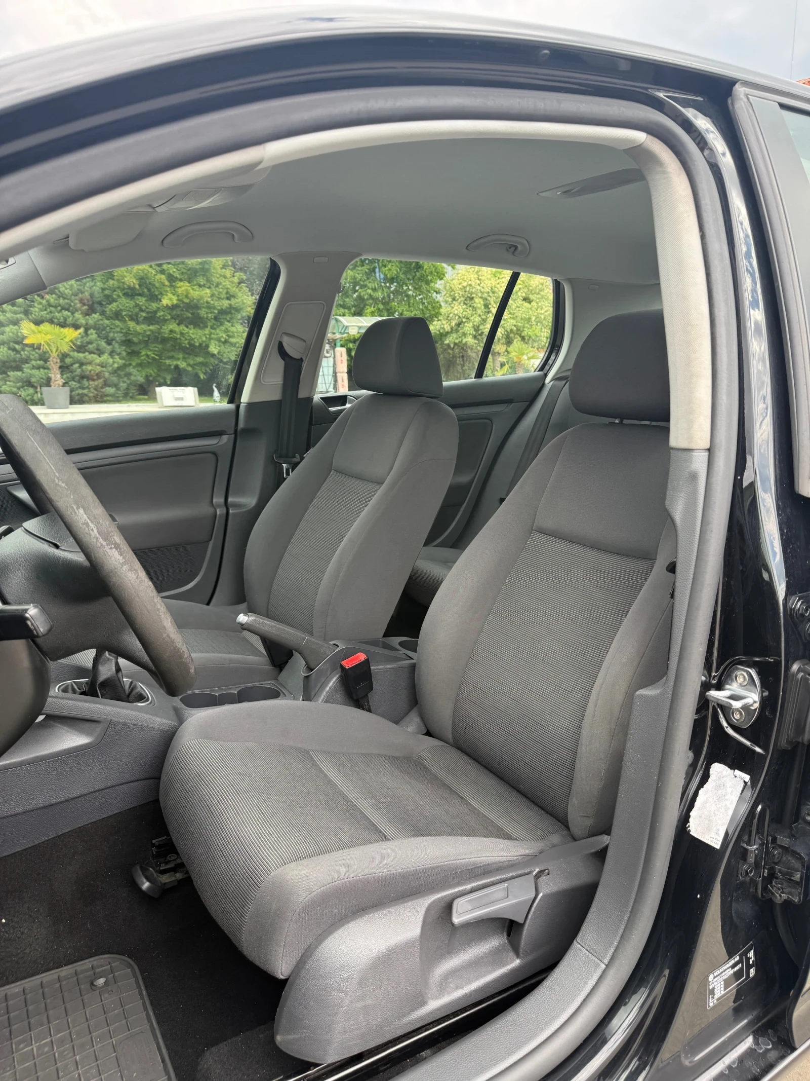 VW Golf 5* 1.9* Топ състояние , снимка 10 - Автомобили и джипове - 54734045