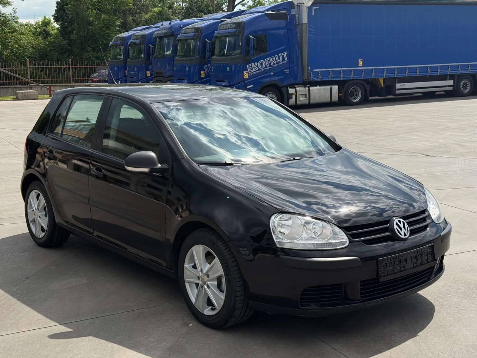 VW Golf 5* 1.9* Топ състояние , снимка 2 - Автомобили и джипове - 54734045