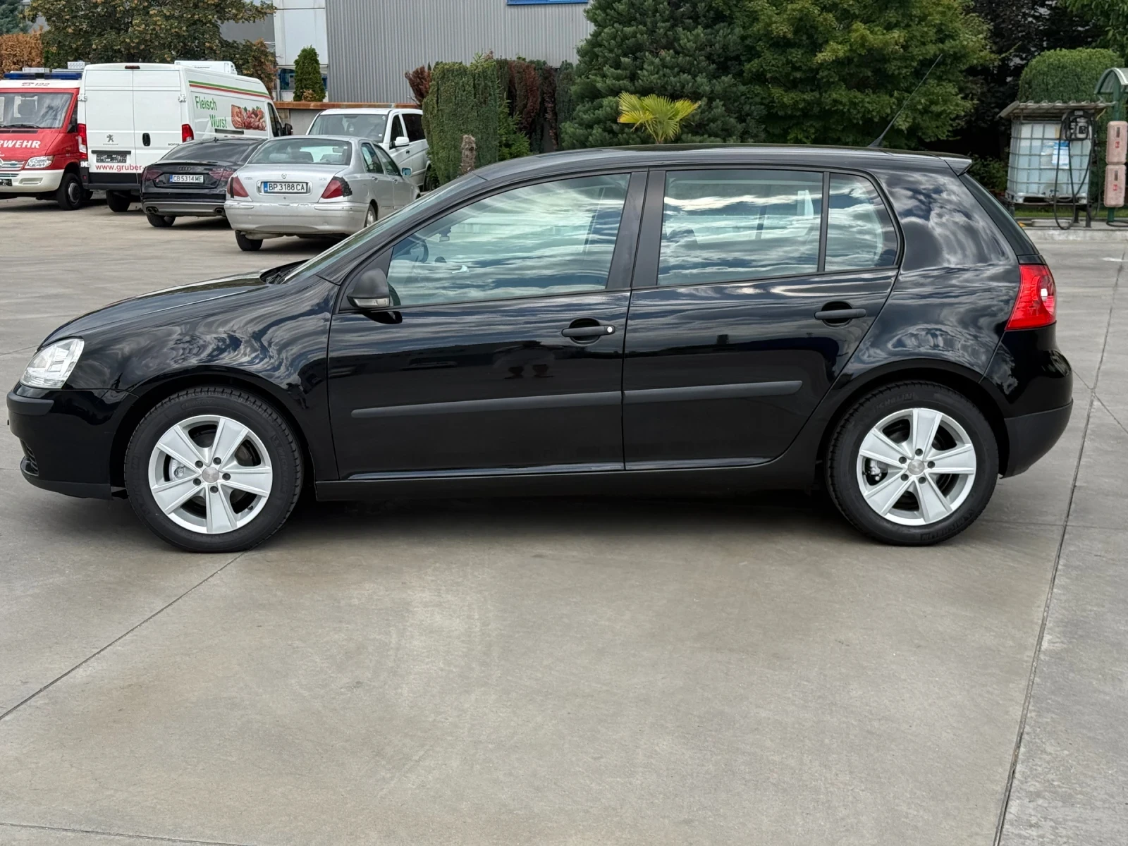 VW Golf 5* 1.9* Топ състояние , снимка 7 - Автомобили и джипове - 54734045